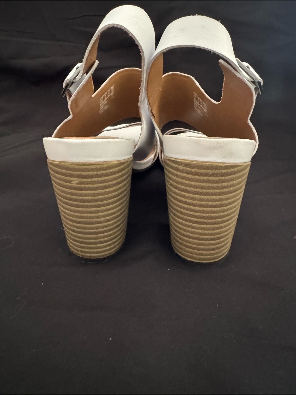Clarks Collection White Leather Slingback Block Heel Sandals - Picture 4 of 7